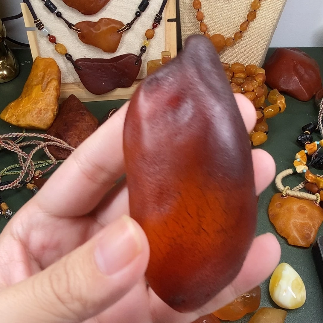 琥珀未镶嵌珠宝奇石