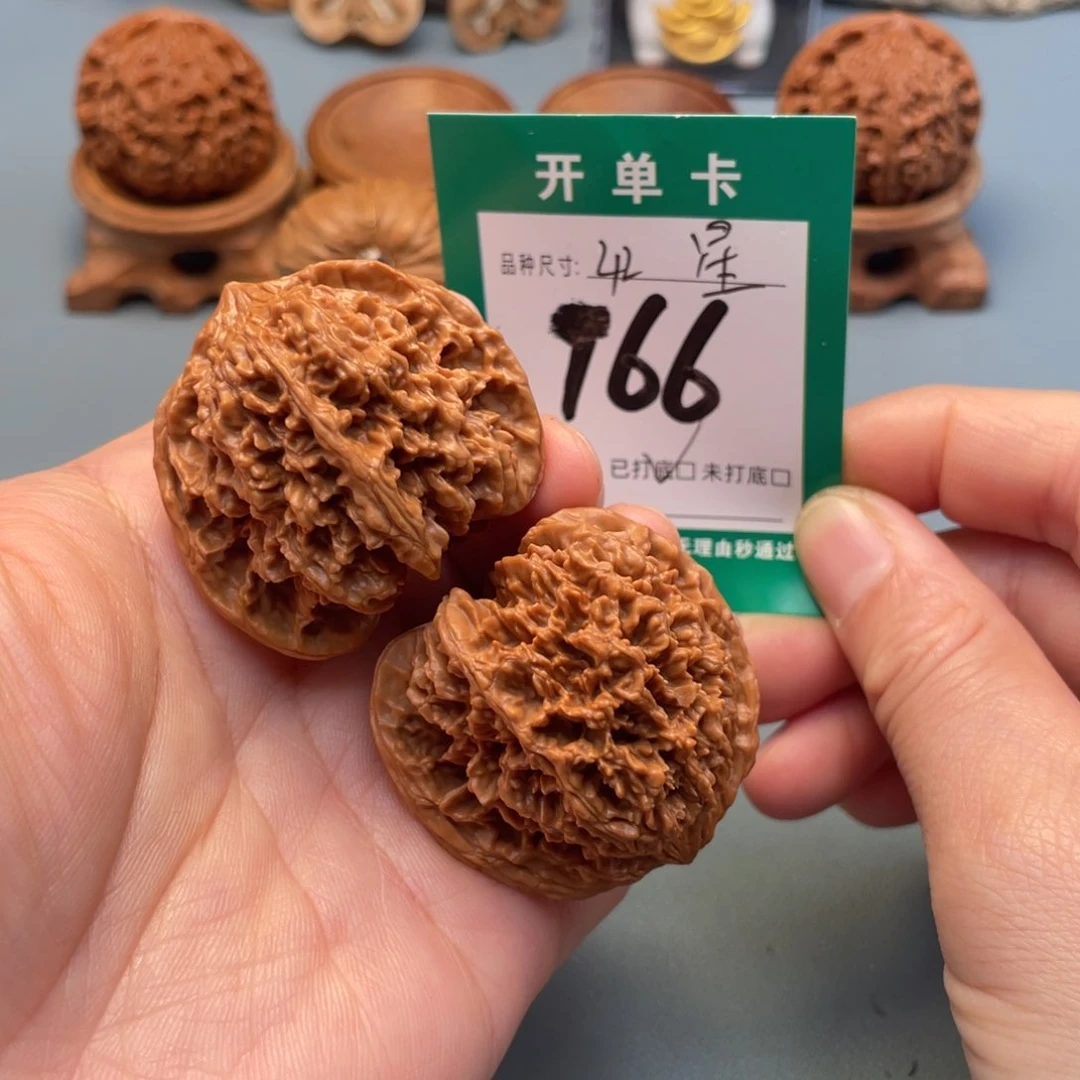 吊坠桃核文玩核桃