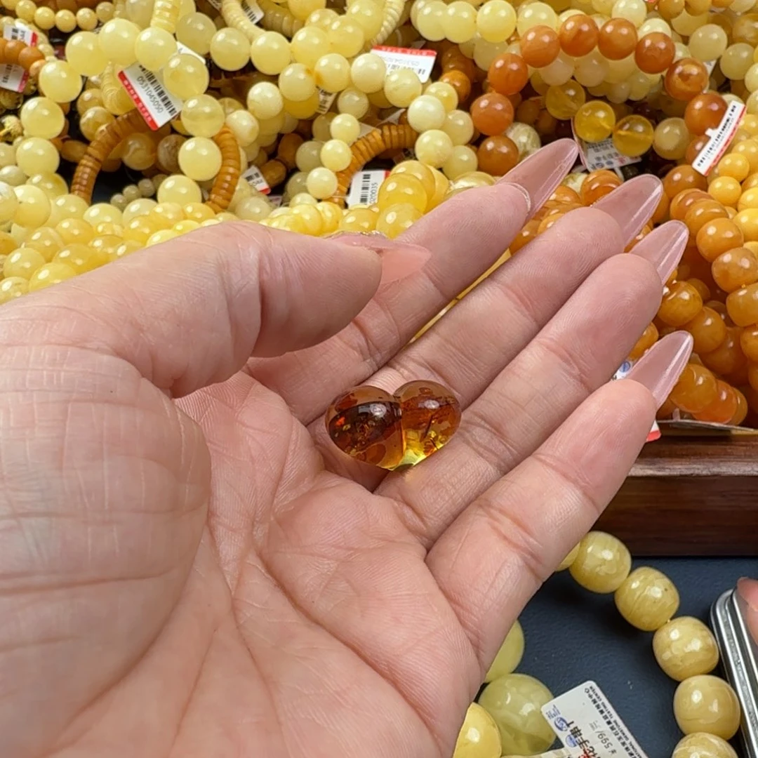 琥珀未镶嵌珠宝奇石