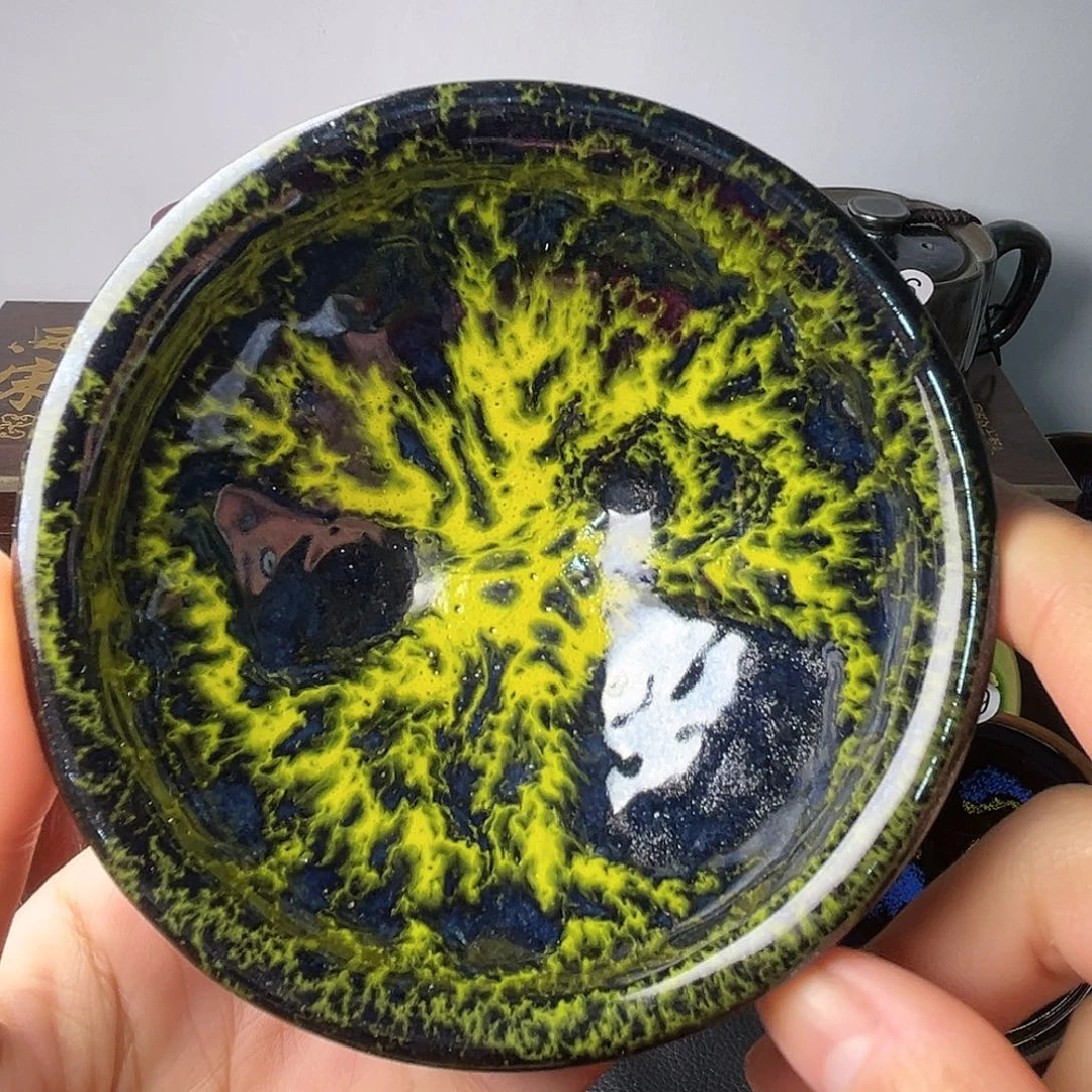 茶盏我不敢看电视你知道了