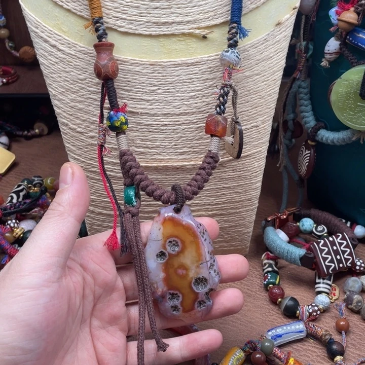 玛瑙/玉髓颈饰未镶嵌