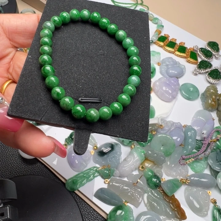 翡翠未镶嵌颈饰99