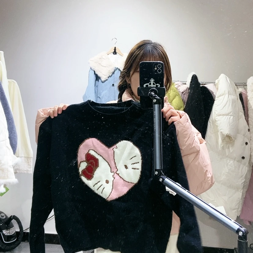 【闪购商品】黑色毛衣