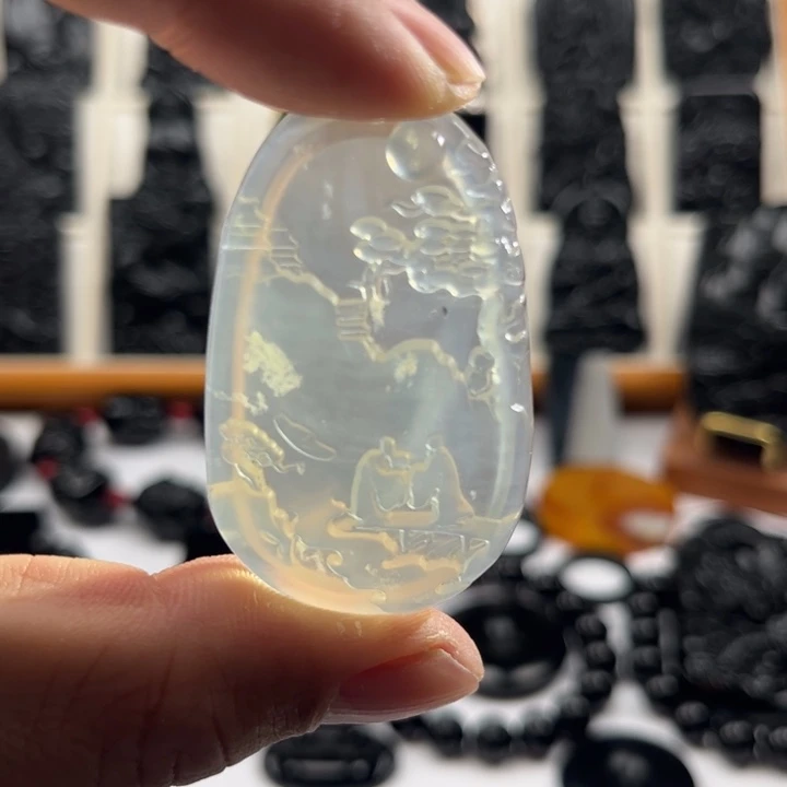 蛇纹石玉未镶嵌颈饰