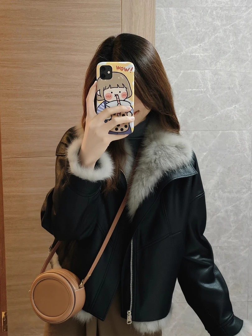 推荐现货初冬黑色机车服皮毛一体高级感短款羊羔绒夹克外套女冬季