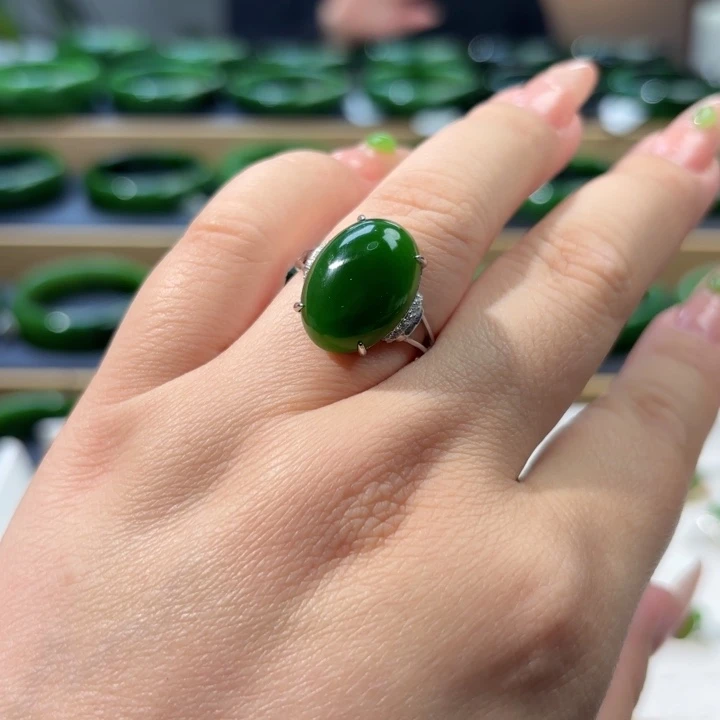 银S925镶嵌戒指和田玉