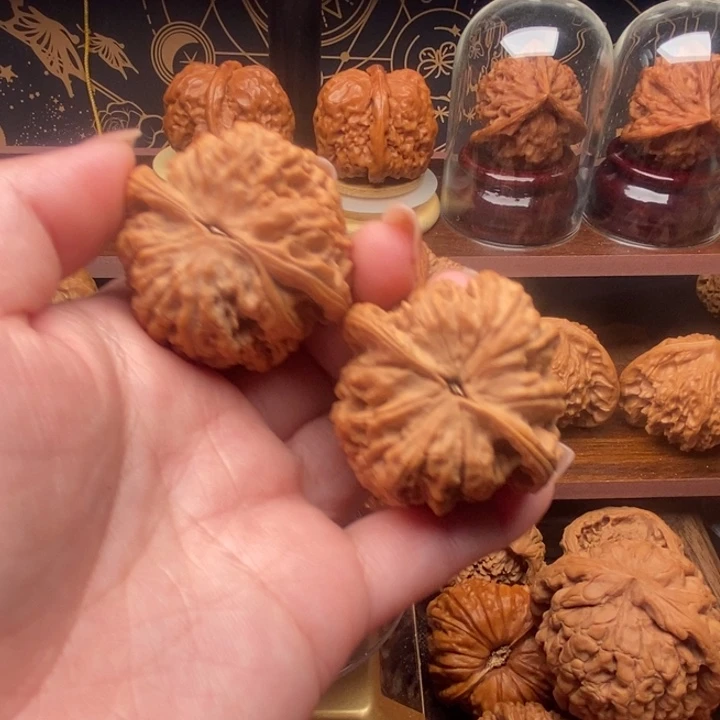 A***财文玩核桃吊坠dgkkddhklkkkkkk