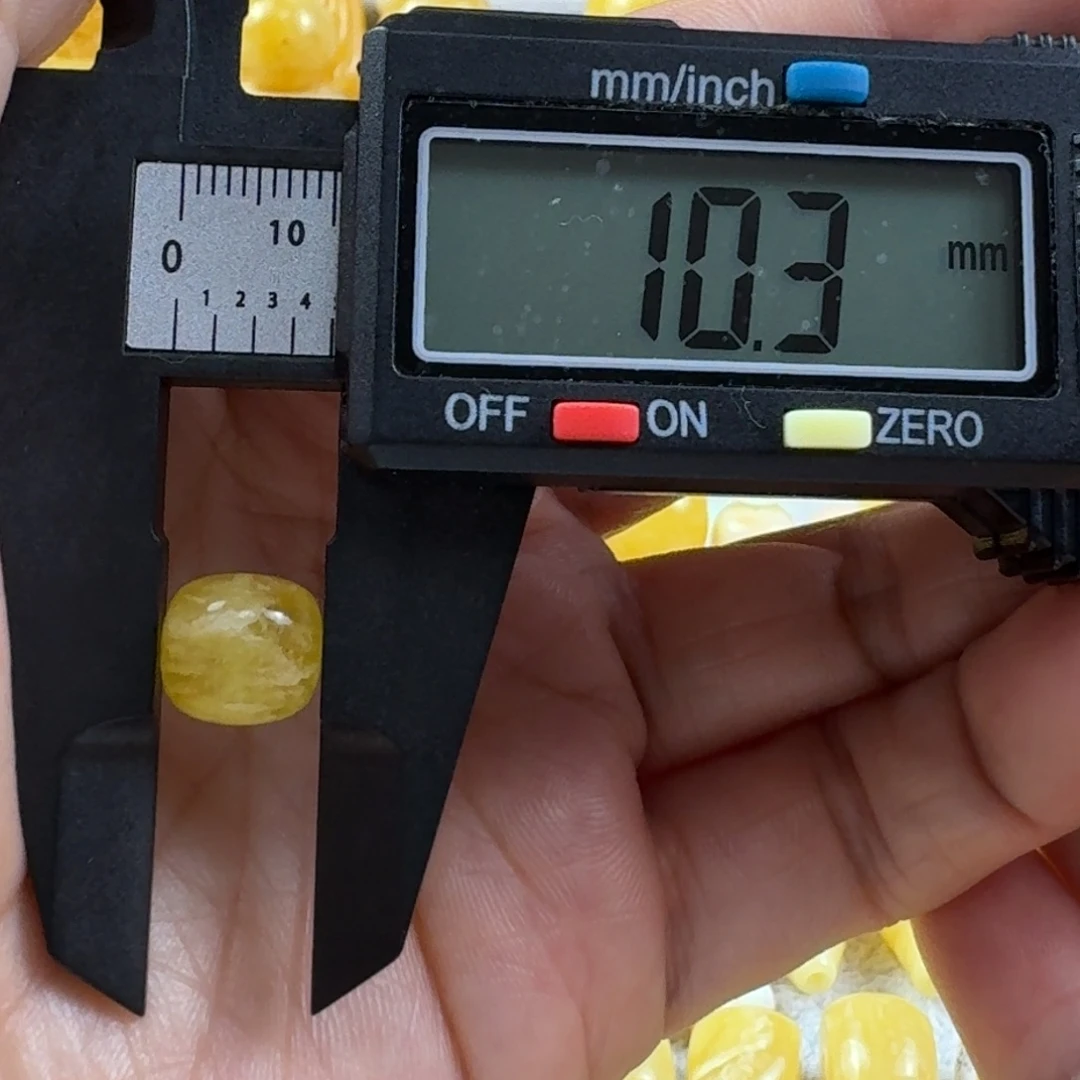 江***涛蜜蜡未镶嵌裸石13杂