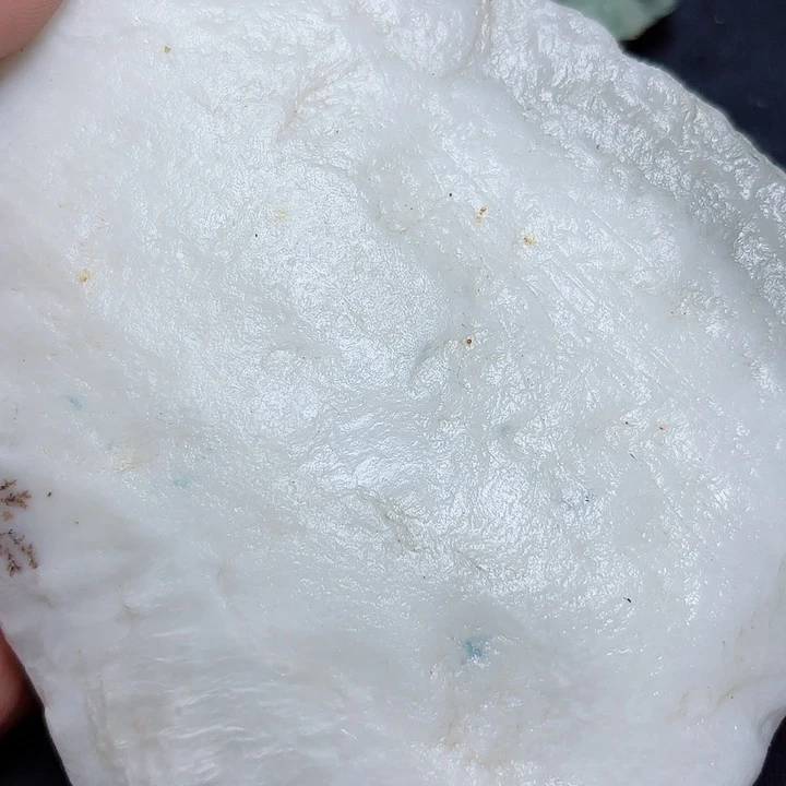 未镶嵌和田玉（糖玉）珠宝奇石