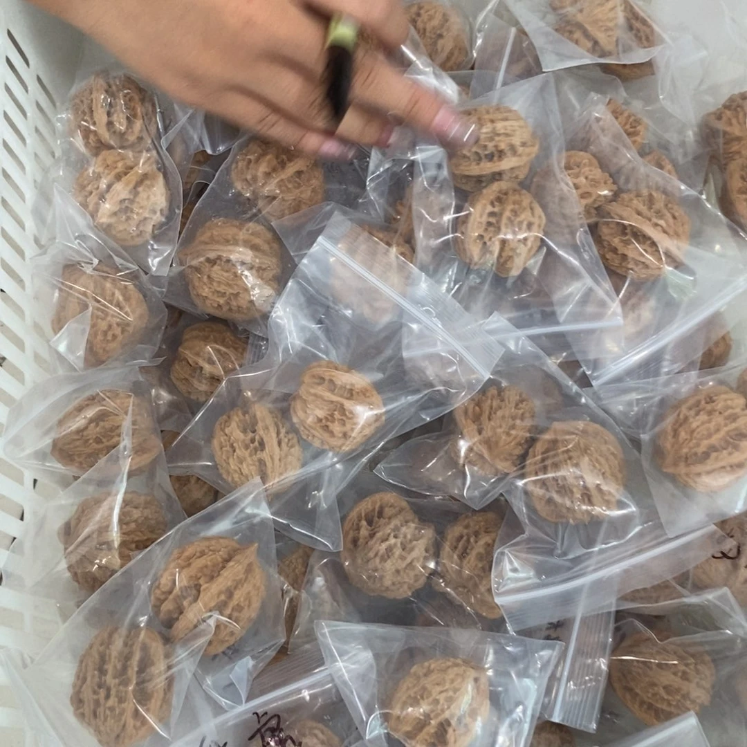 文玩核桃吊坠盘虎