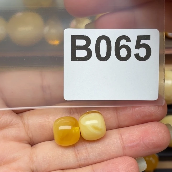 蔡***菜蜜蜡未镶嵌裸石蜜蜡12/10.7左右