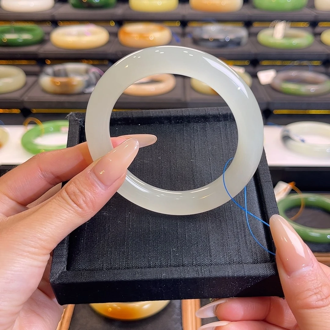 和田玉未镶嵌手镯55 56