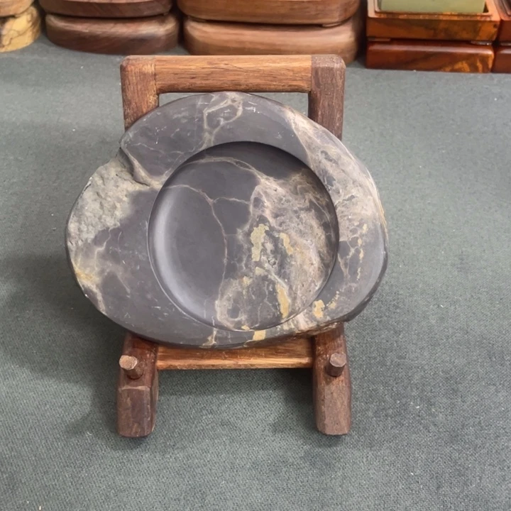 广东肇庆原石端砚