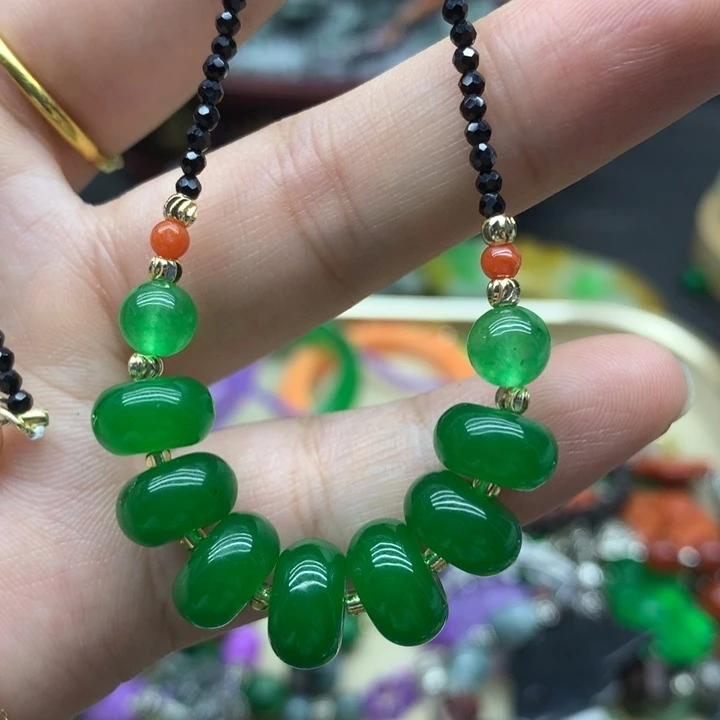 翡翠未镶嵌颈饰吊坠