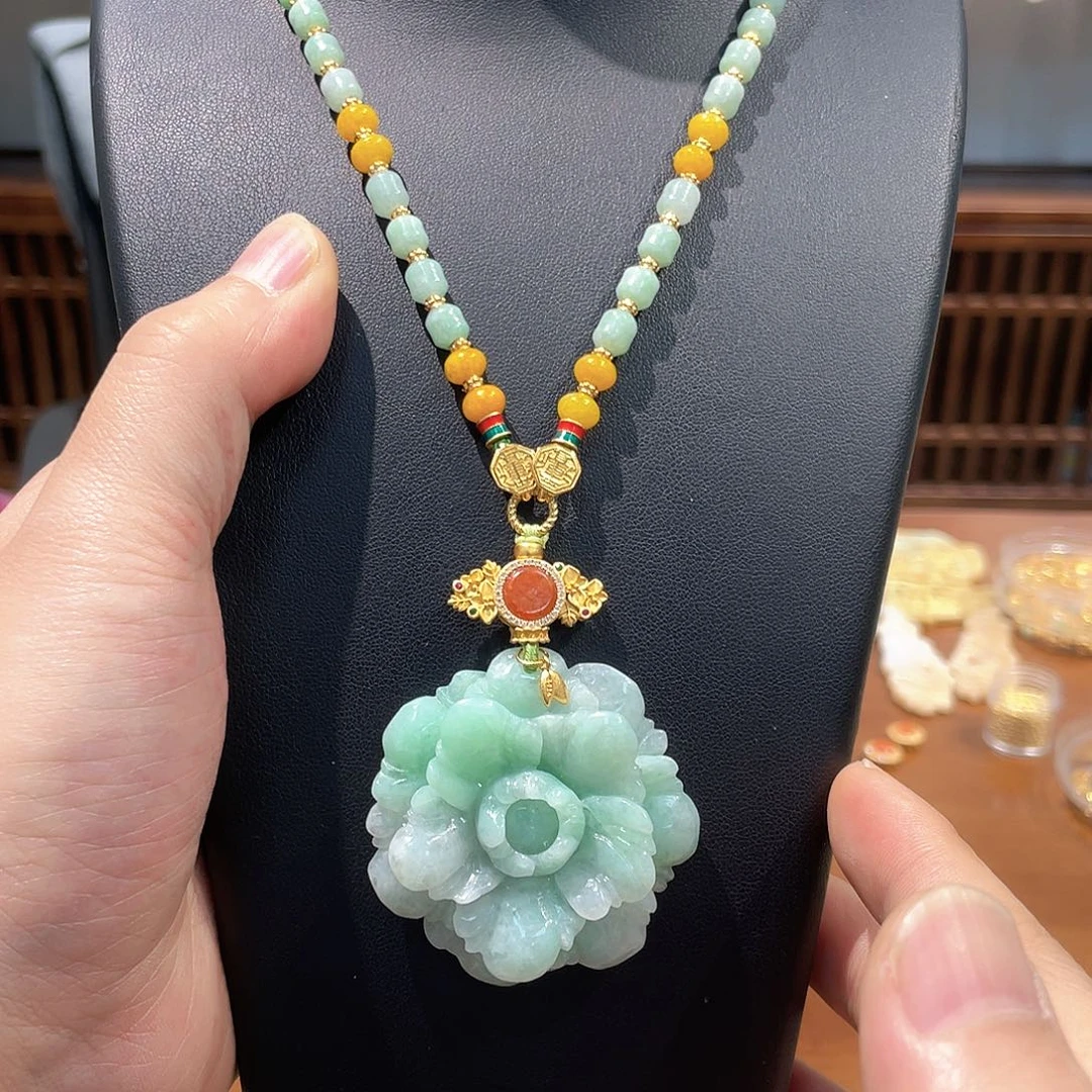 锦纶铁合金吊坠项链