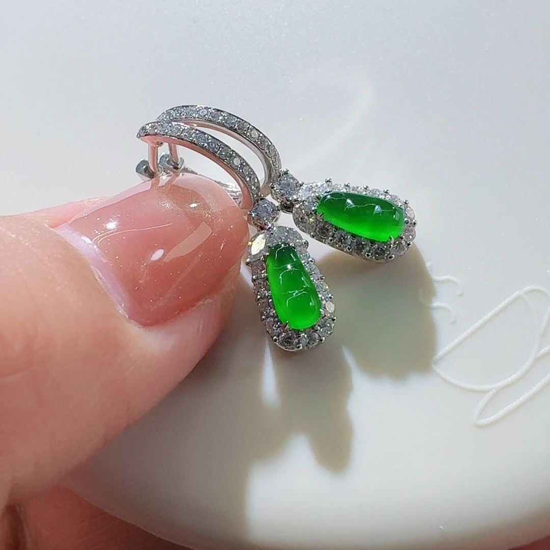 翡翠颈饰18K金镶嵌耳坠