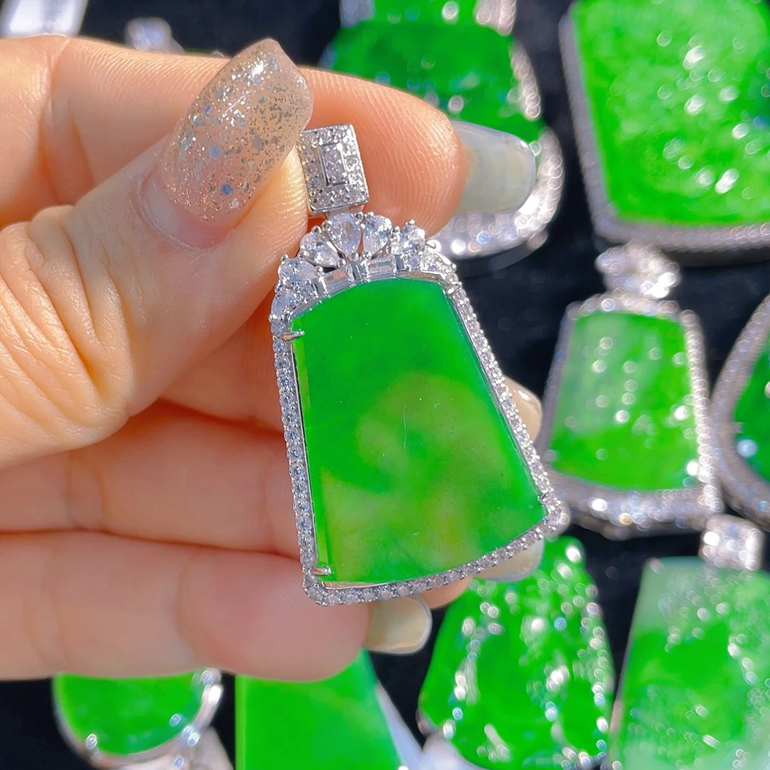 翡翠银S925镶嵌颈饰翡翠