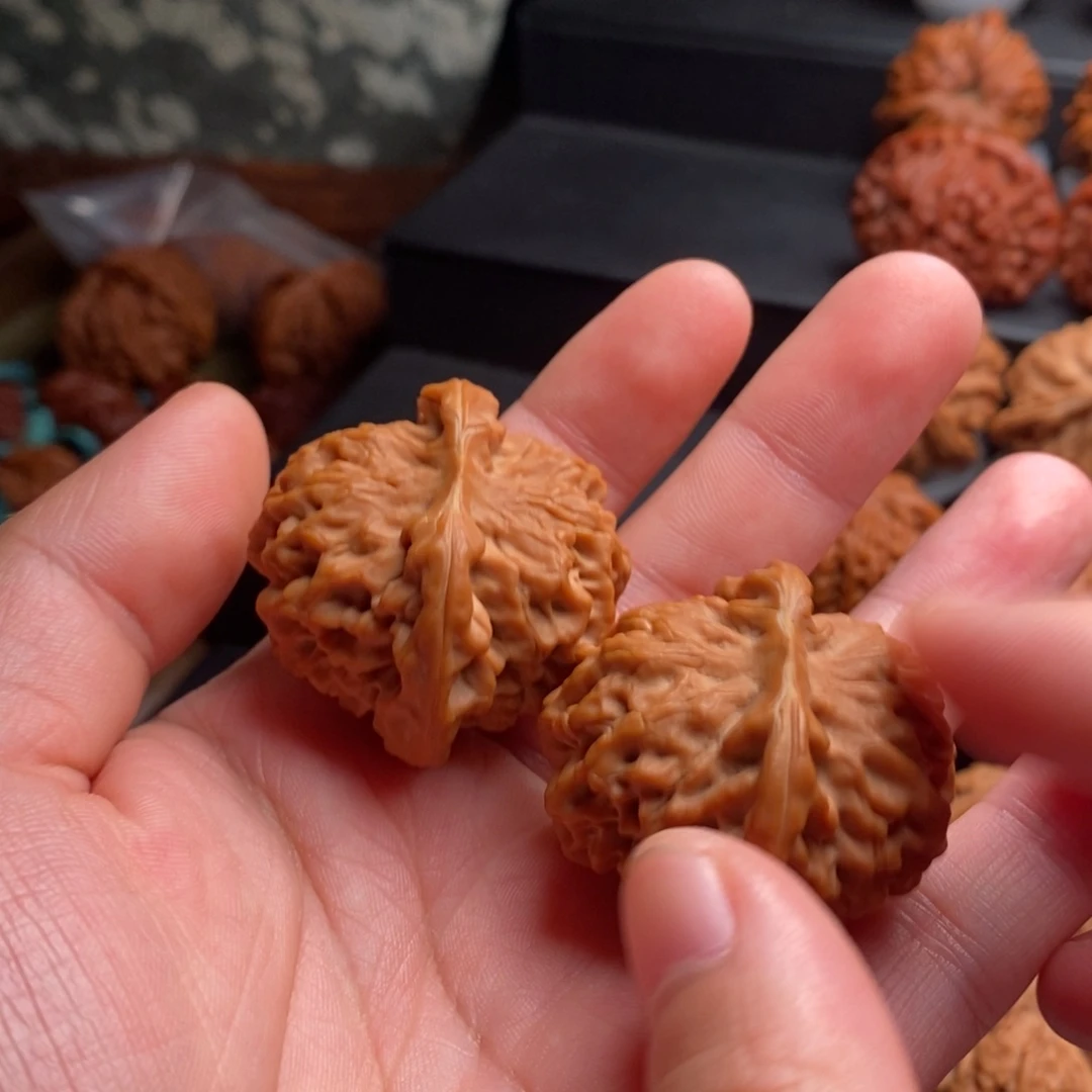 郭***️吊坠文玩核桃核为贵