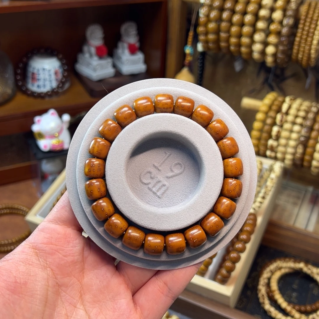 一***人非金属紫金鼠10.7*10.1实心黄皮老型全品