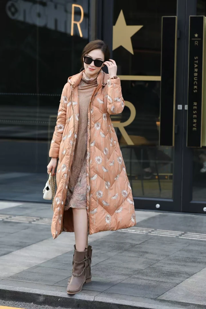 2025新款冬季女装纯色复古长袖纯白鸭绒羽绒服女显瘦连帽拉链外套