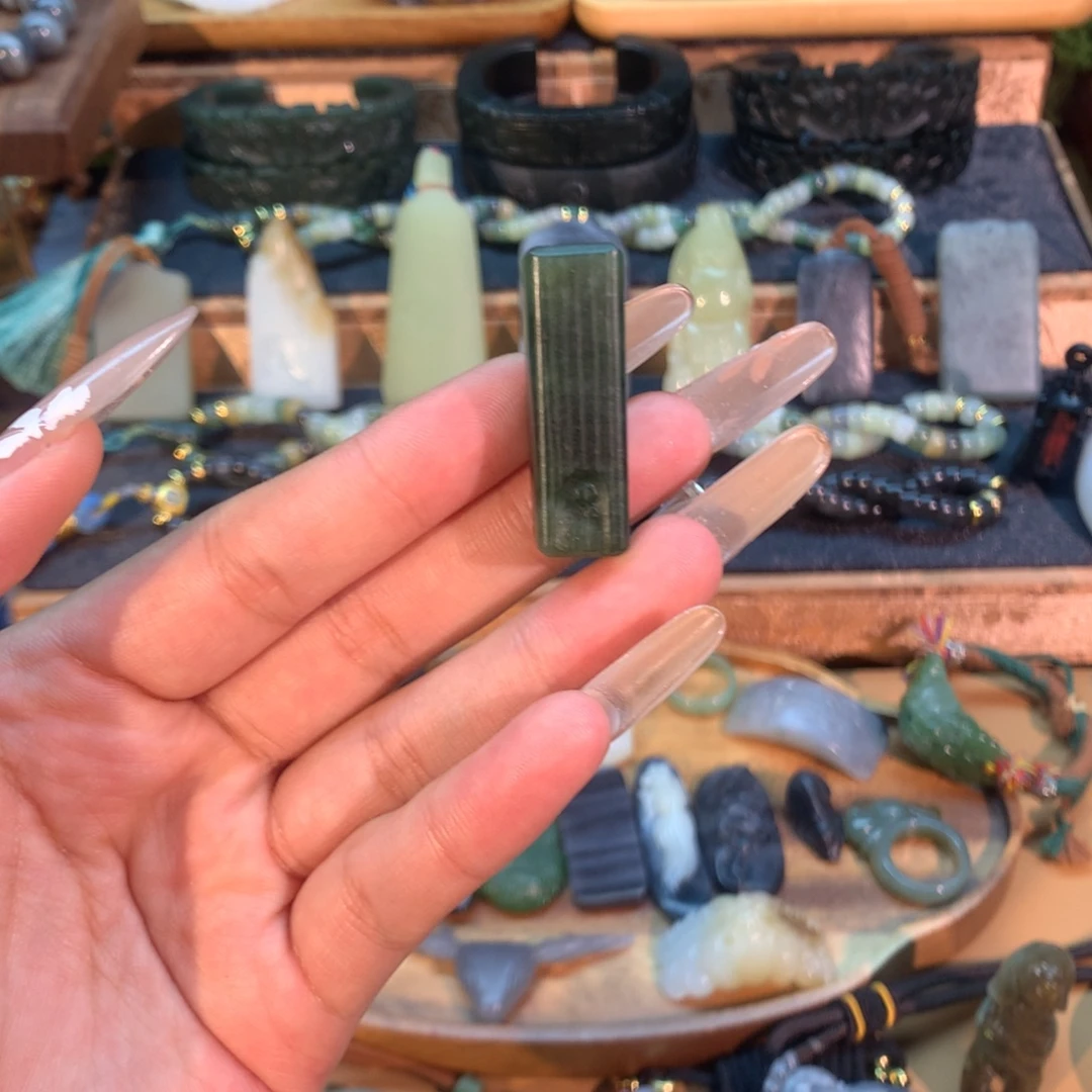 和田玉（糖玉）未镶嵌挂件