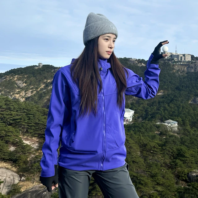 凯乐石括苍户外情侣款冲锋衣春秋新款进藏登山服防风防水外套男女