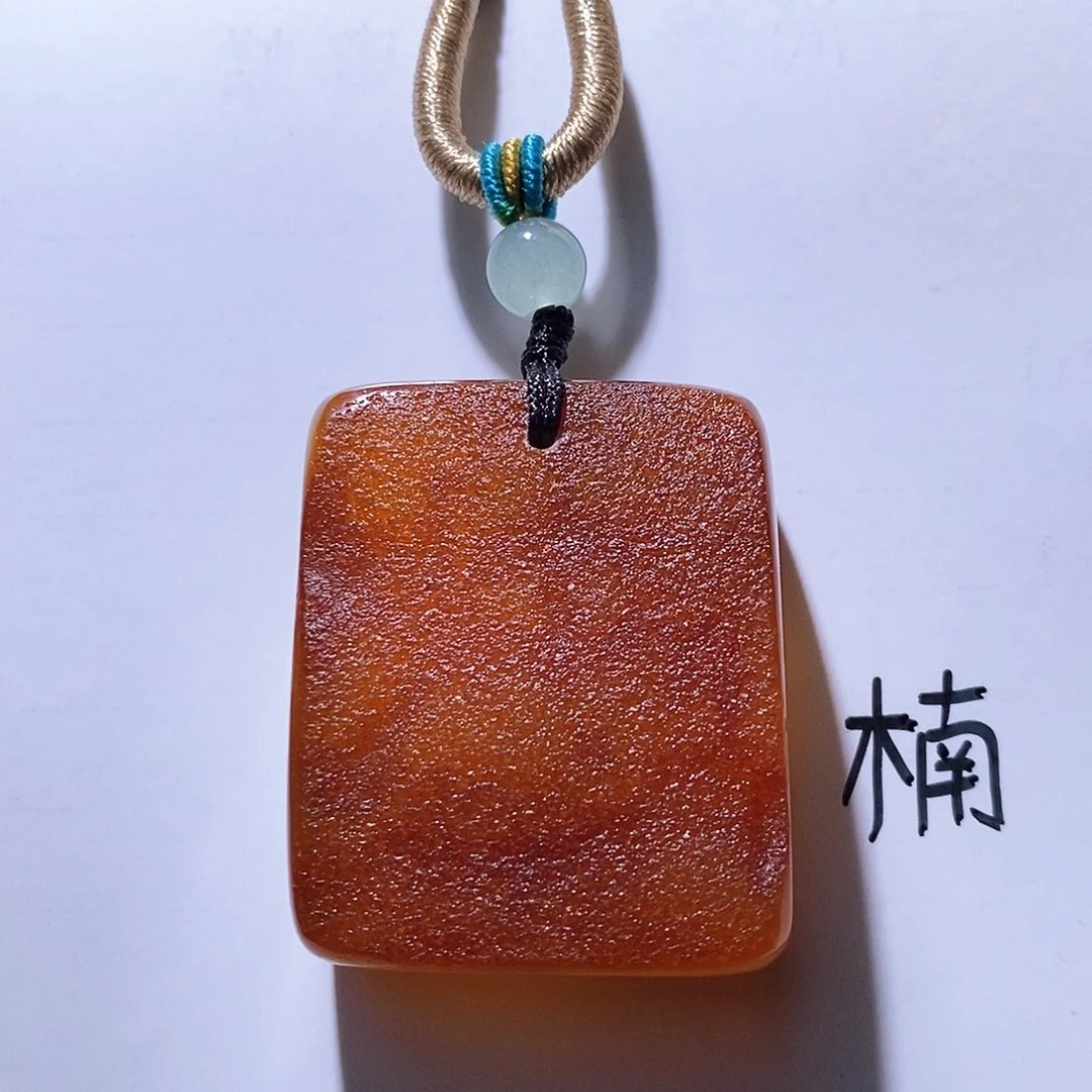 未镶嵌琥珀珠宝奇石