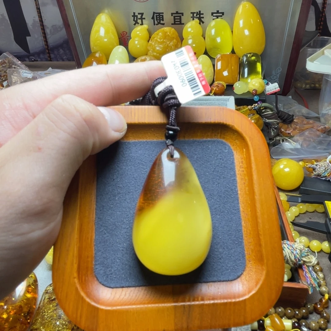 裸石琥珀未镶嵌蜜蜡