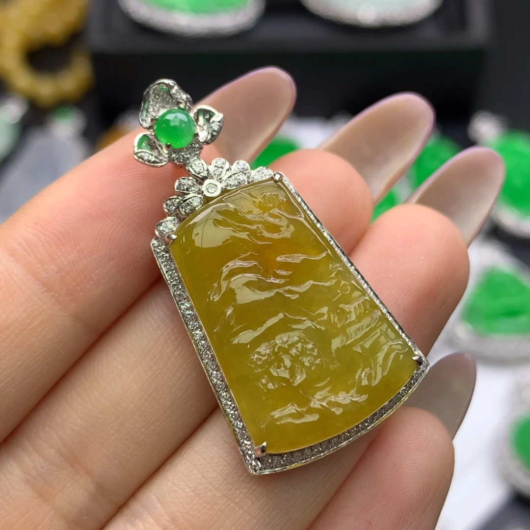 翡翠18K金镶嵌颈饰18k镶翡翠