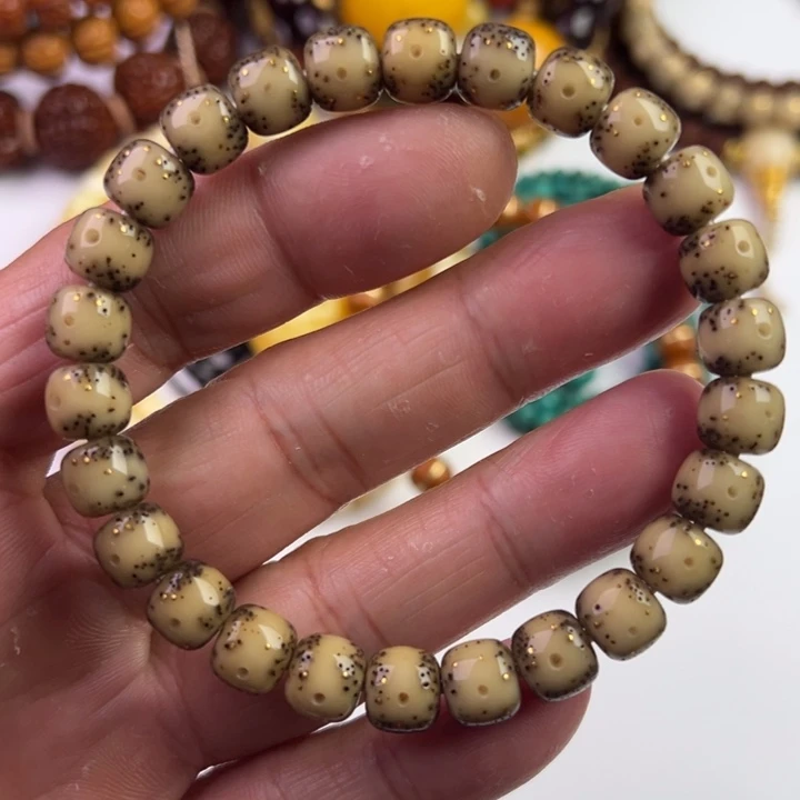 星月菩提吊坠海南星月菩提贯穿留白