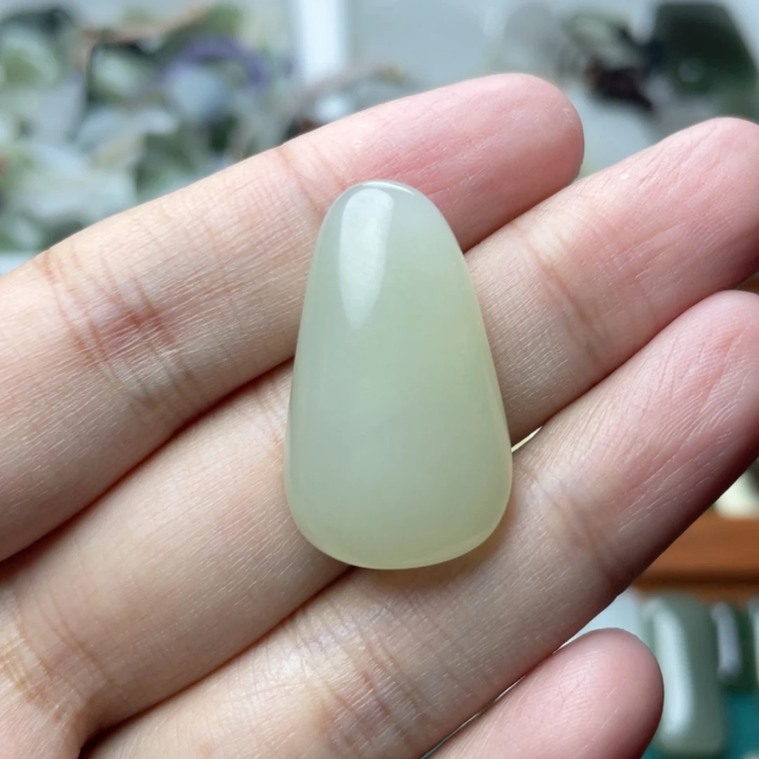 【闪购商品】和田玉未镶嵌颈饰达*