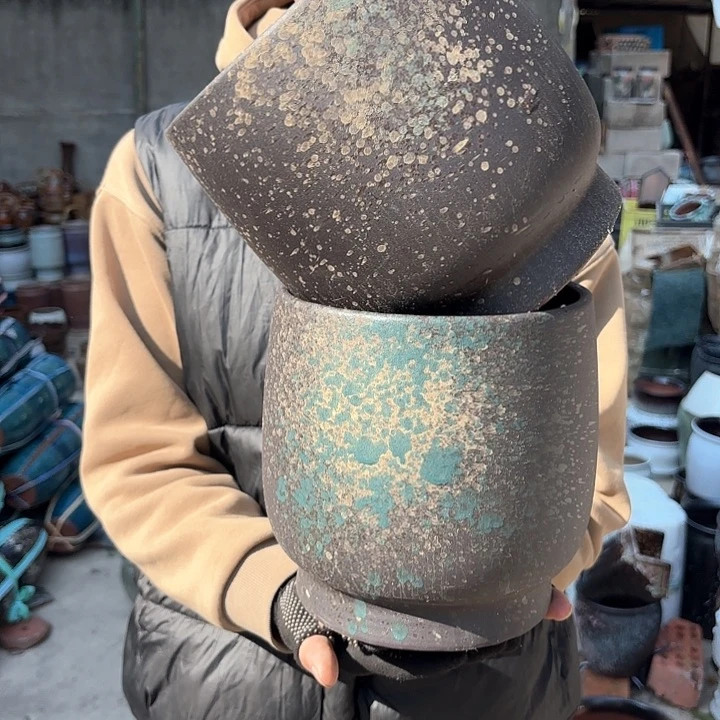 红陶泼墨两个口径20高度20