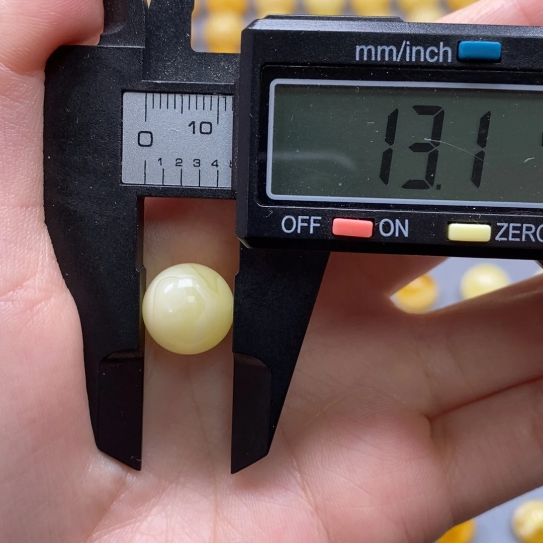 琥珀未镶嵌裸石纯天然