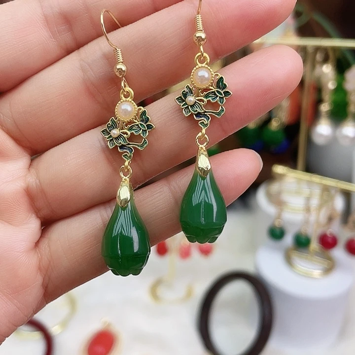 石英质玉耳钉合金