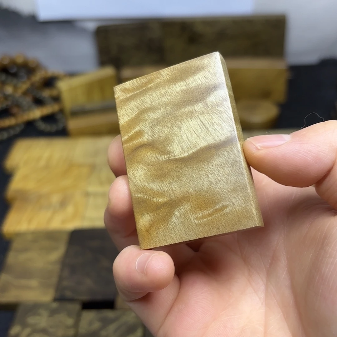 毅***仔金丝楠一物一拍链接