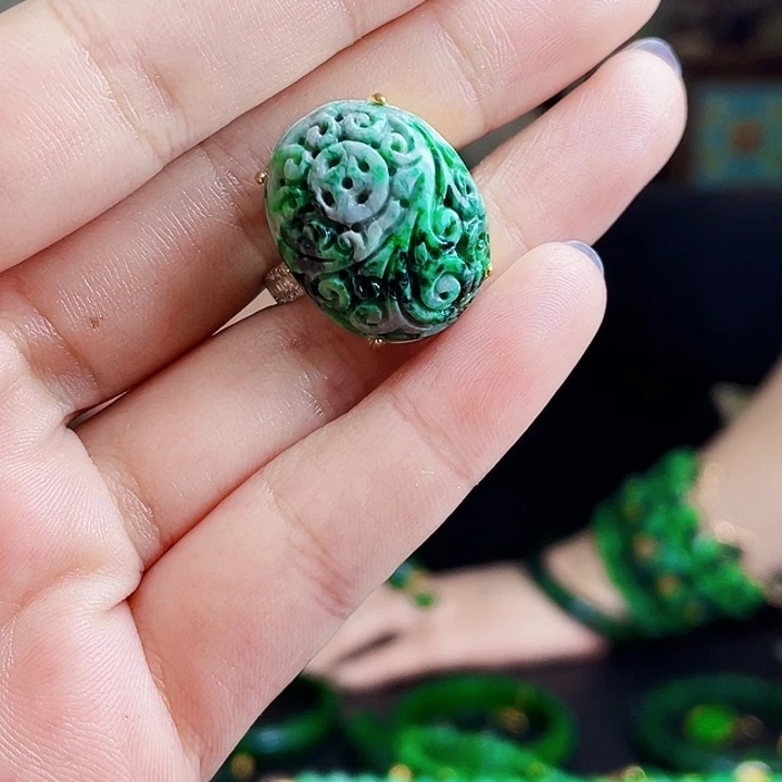 翡翠银S925镶嵌颈饰多样性