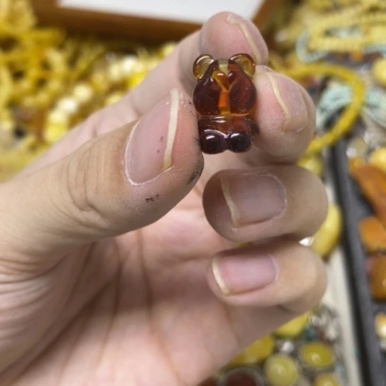 蜜蜡未镶嵌裸石吊坠