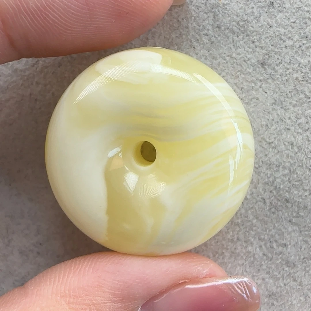 未镶嵌琥珀珠宝奇石