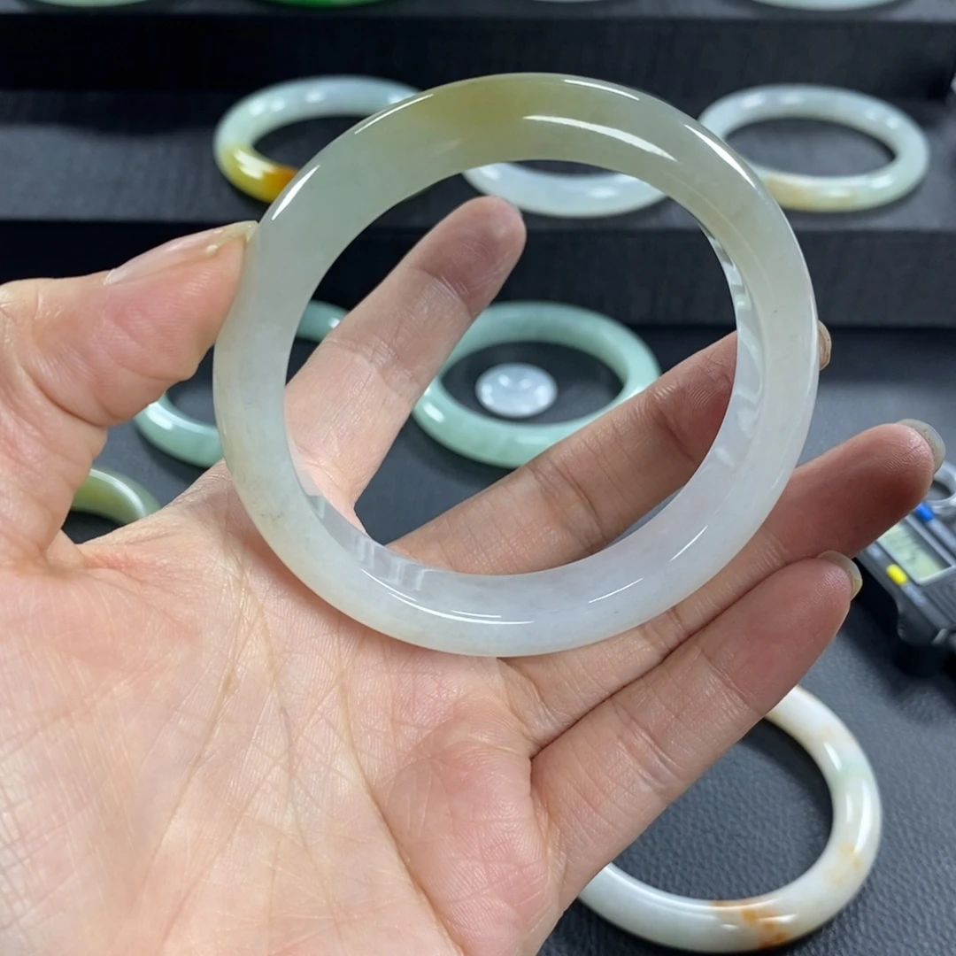 M***~翡翠未镶嵌手镯天然翡翠手镯