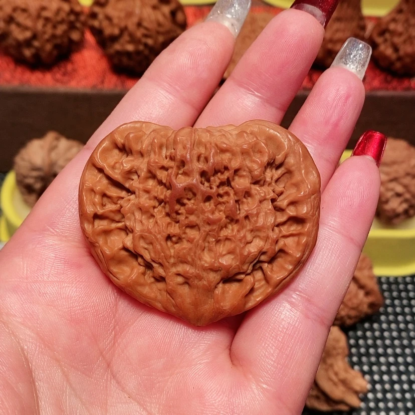 【闪购商品】文玩核桃吊坠陨*桃心