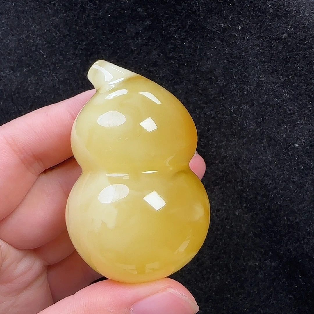 蜜蜡未镶嵌珠宝奇石