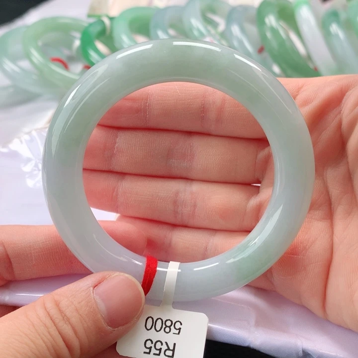 翡翠手镯未镶嵌缅甸A货翡翠手镯