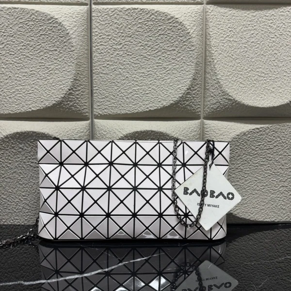 95新/三宅一生/包包/市场价8999/250128XL0022