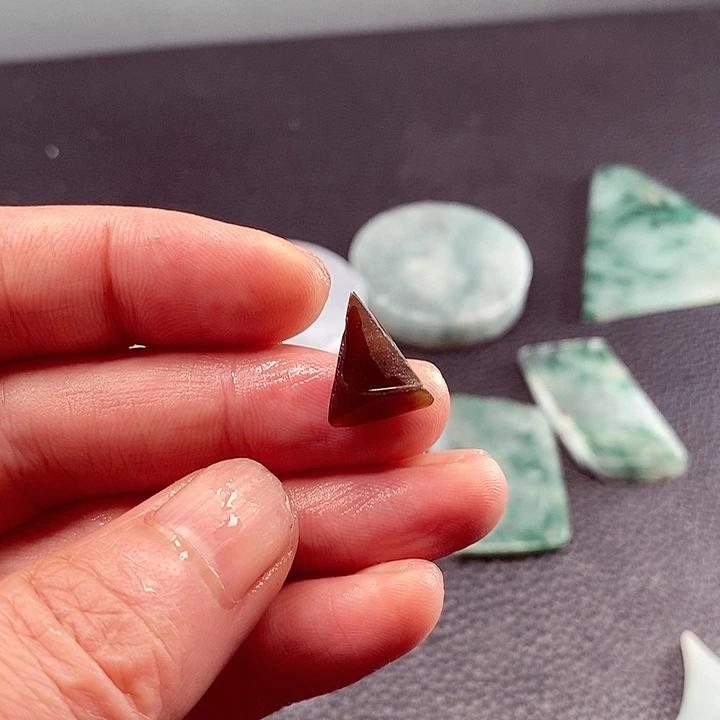 翡翠未镶嵌颈饰缅甸翡翠A货边角