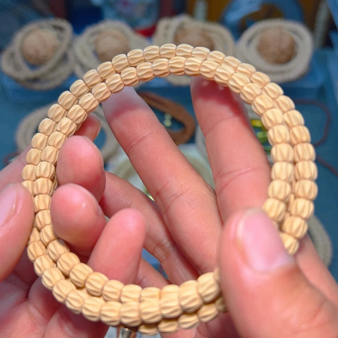 迎***风柏香籽/百香籽吊坠