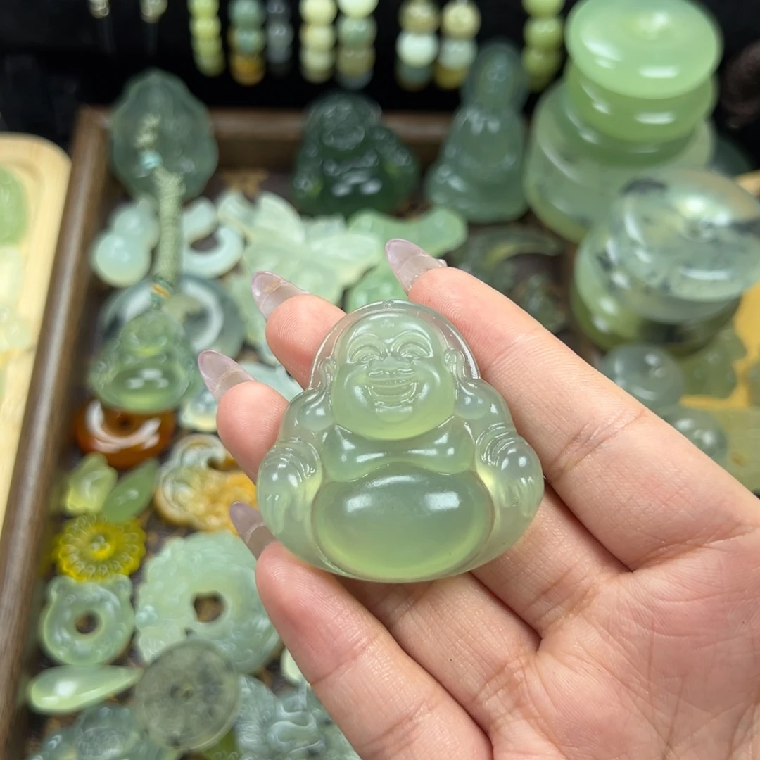 用***3蛇纹石玉未镶嵌颈饰