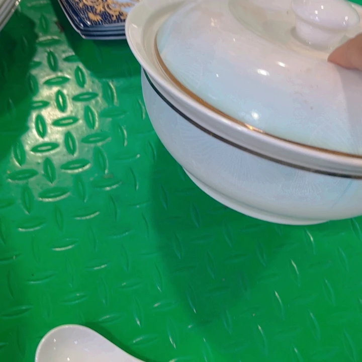 瓷片九寸汤锅一个微瑕