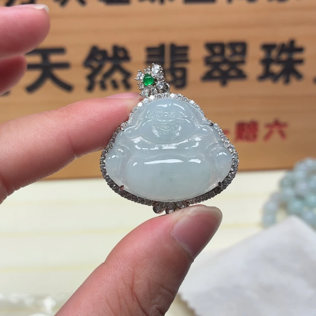 颈饰未镶嵌翡翠佛公