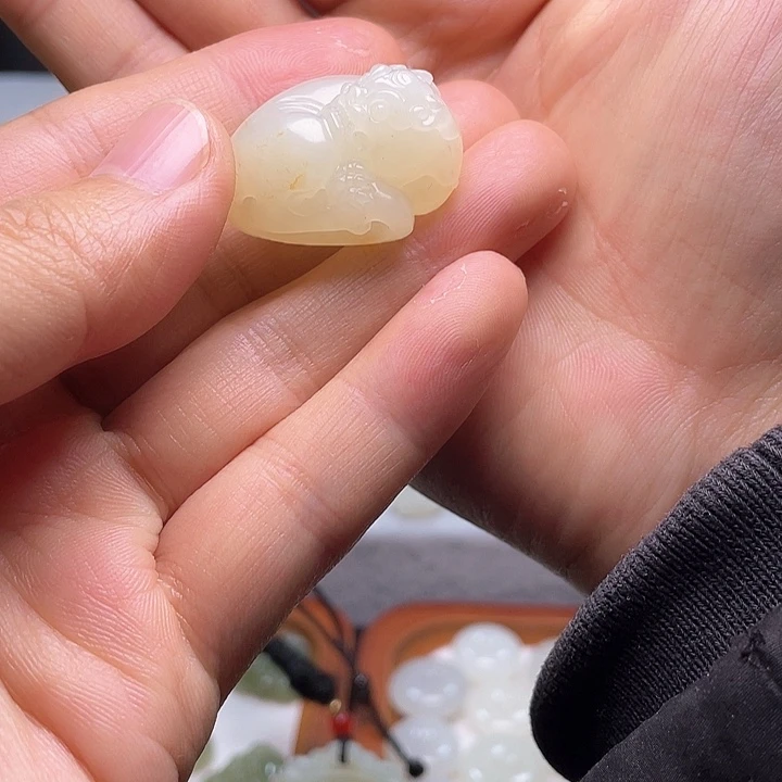 和田玉（白玉）和田玉貔貅未镶嵌