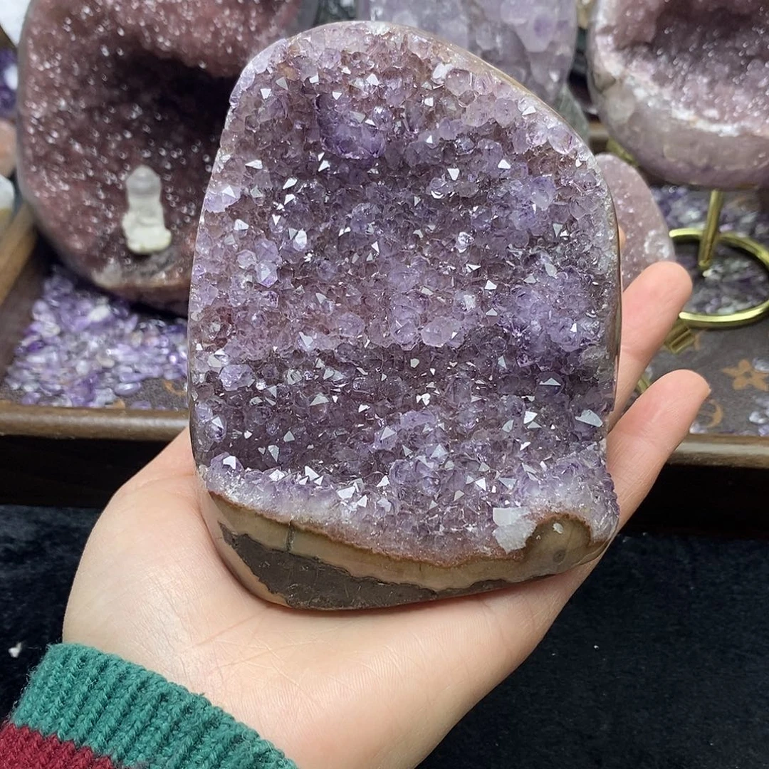 紫晶未镶嵌大型摆件（非配饰）